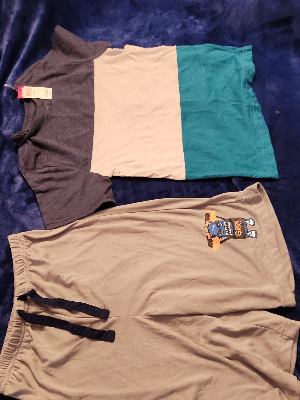 Short sleeve Top, abd Shorts, Size M